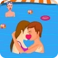 情侣游泳池接吻